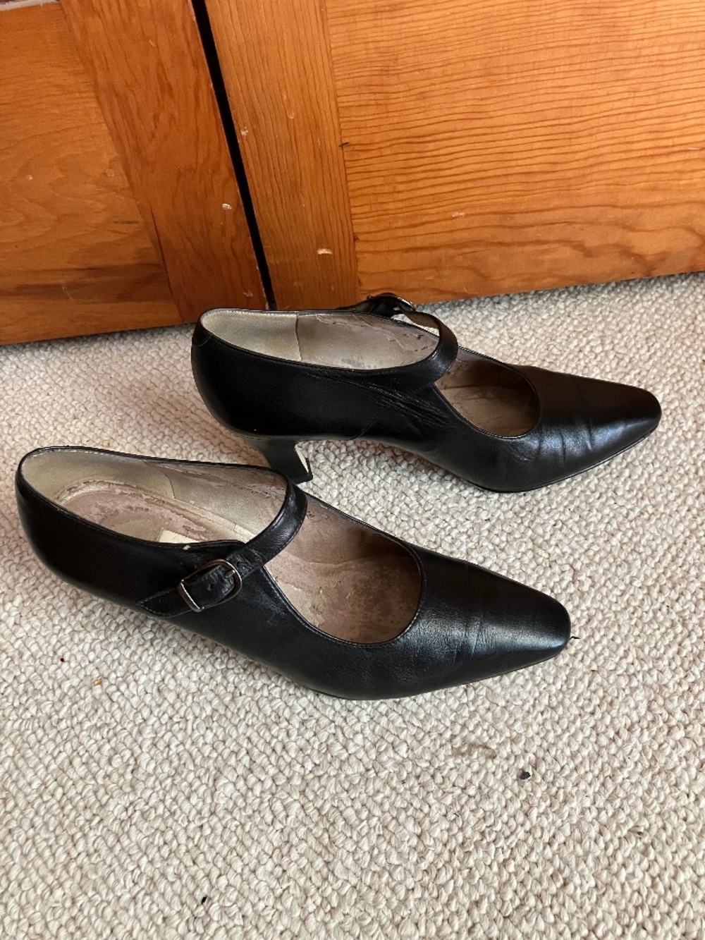 Bandolino strap pumps 7.5 M